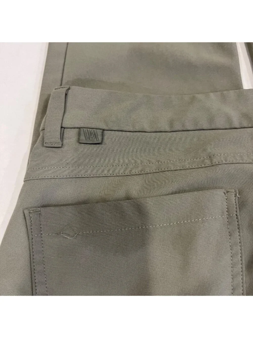 VRST Men’s Tech Pants Stone Size 32 x 32 Tapered Leg Golf Athletic